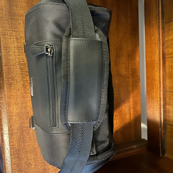 Nikon 9793 DSLR Camera Bag - Picture 9 of 10